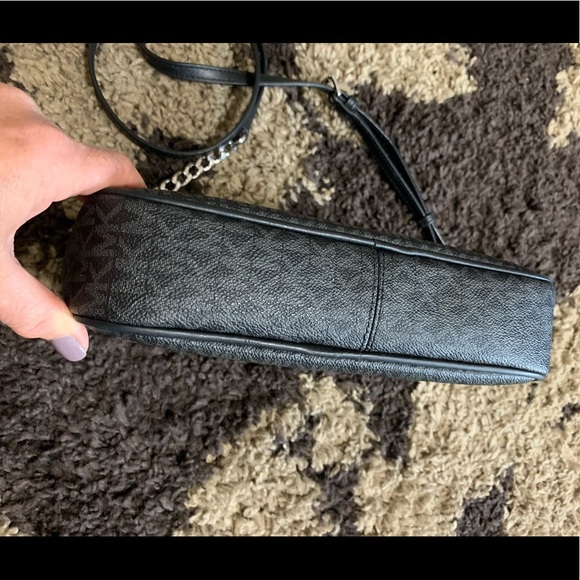 🎉HP🎉Michael Kors Jet Set Purse🎉 - Picture 4 of 8